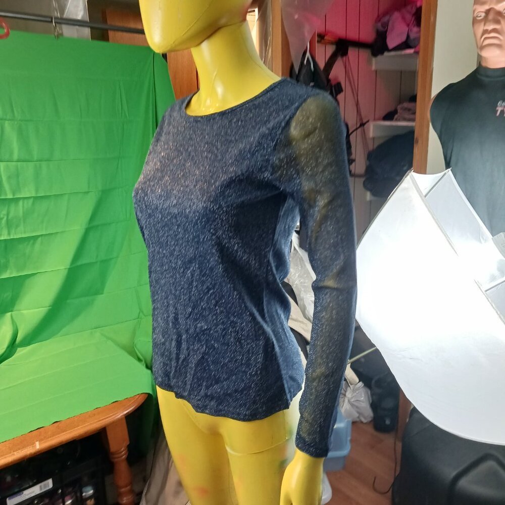 Medium women blue sparkle long sleeves fillet brand new never wear